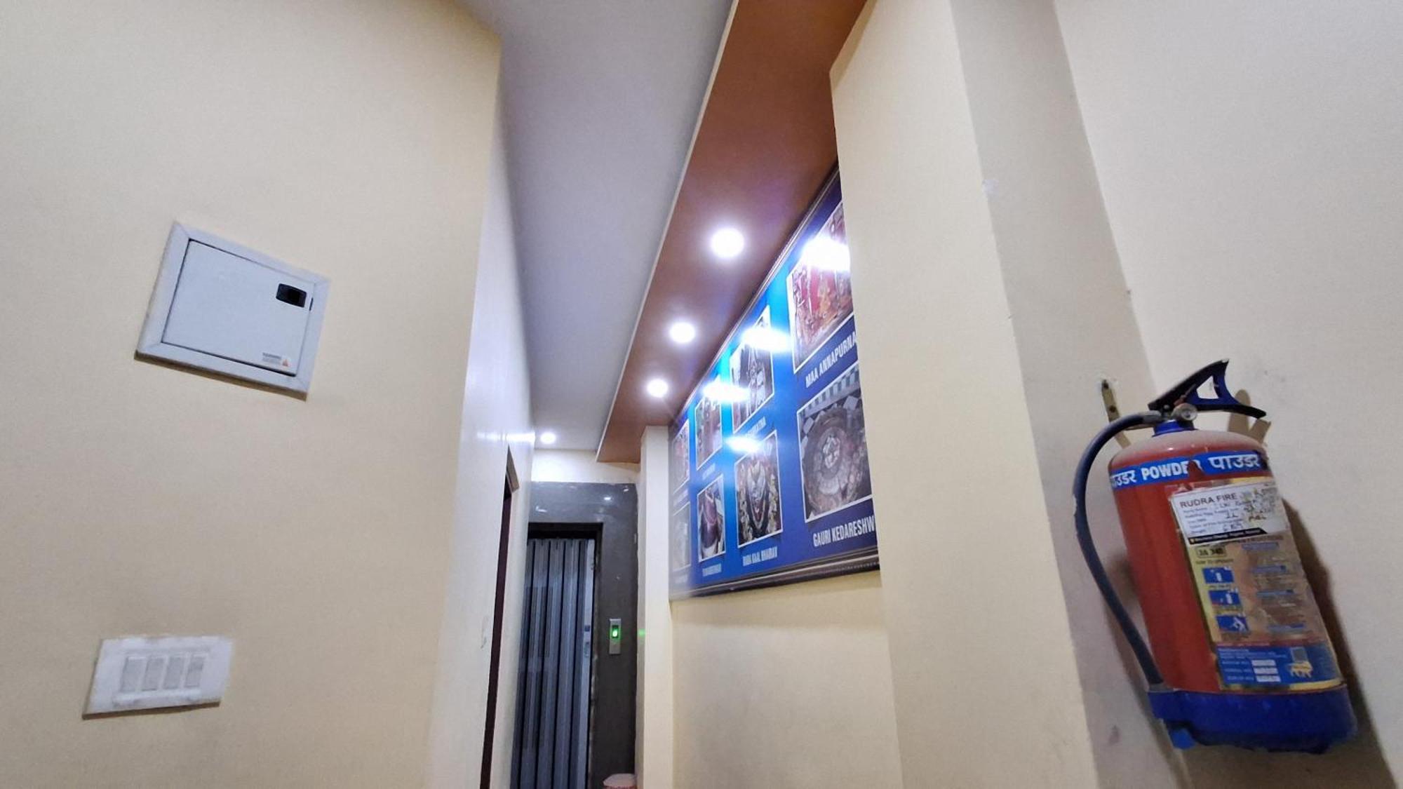 Shree Balaji Paying Guest House Варанаси Екстериор снимка