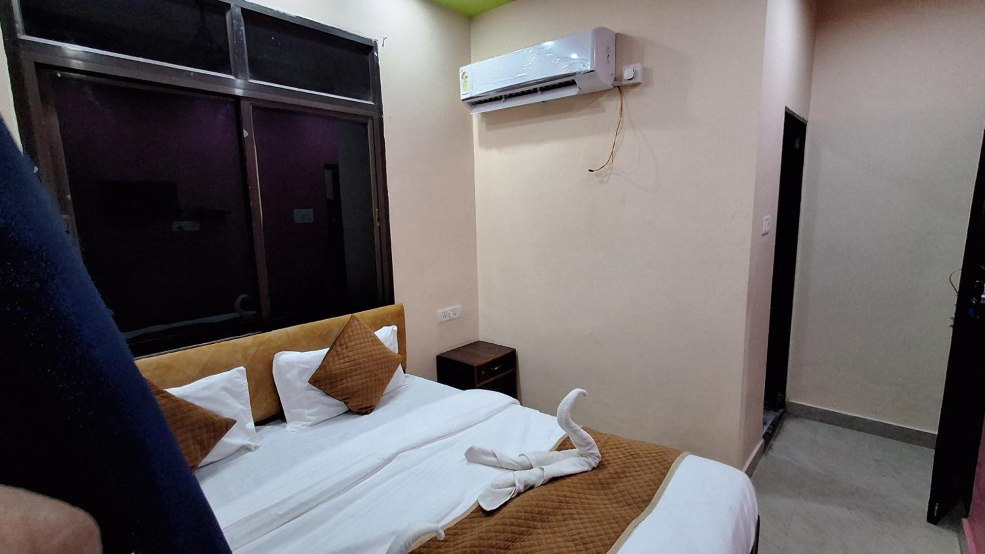 Shree Balaji Paying Guest House Варанаси Екстериор снимка